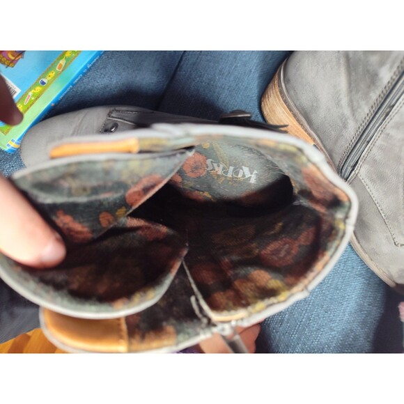 Kork-Ease Reese Gray Vegan Leather Modern Short Riding Ankle Boot 9.5 Strappy - Picture 5 of 5